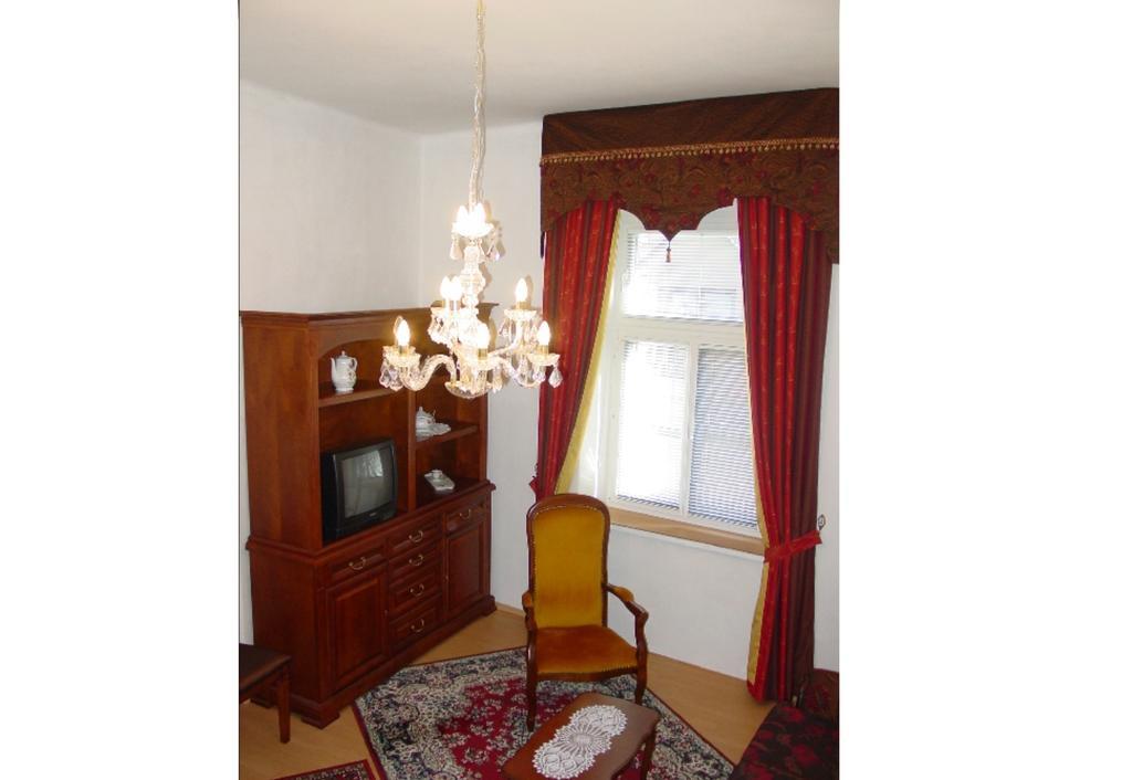 Excellent Location Apartment Bratislava Room photo