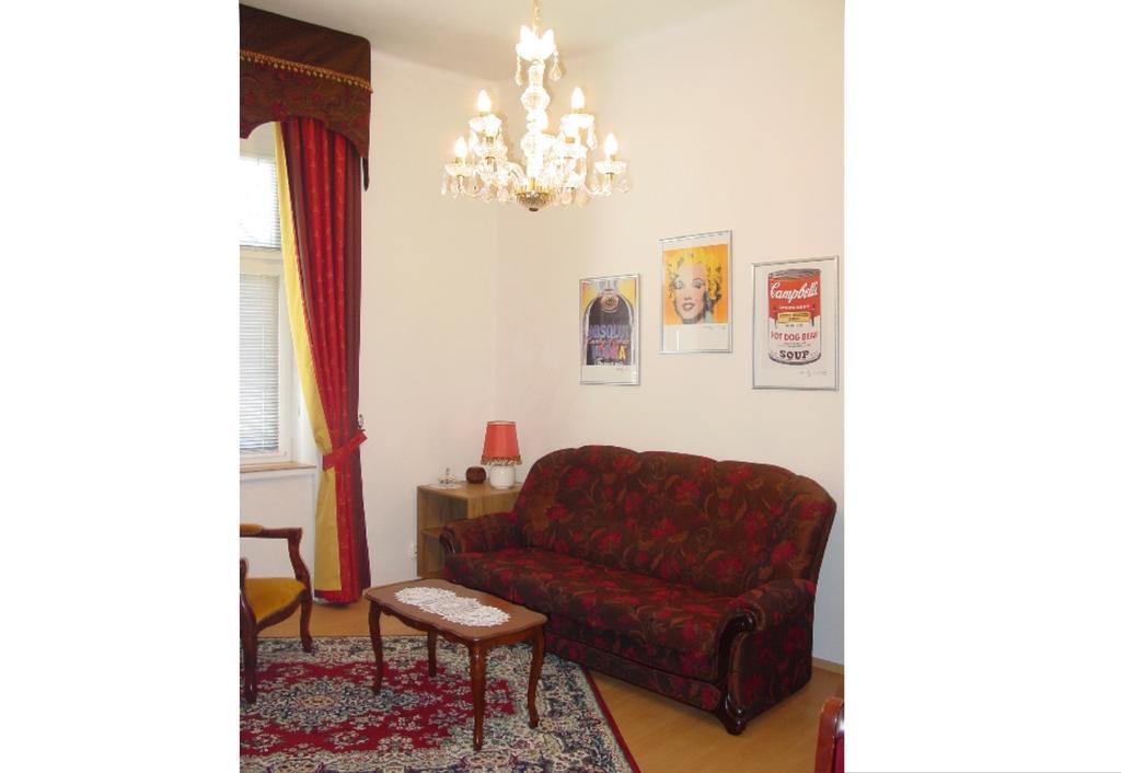 Excellent Location Apartment Bratislava Room photo